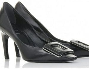 roger-vivier-black-decollete-miss-d-leather-pumps-600x392