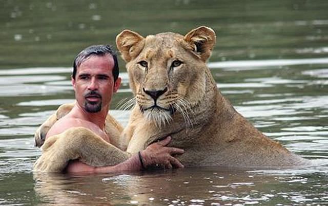 1Kevin Richardson