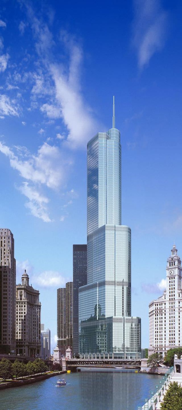 1Trump International Tower & Hotel