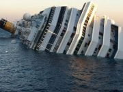 Încă cinci cadavre au fost descoperite la bordul vasului Costa Concordia