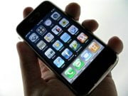 Apple anunţă că noul Iphone va avea un ecran mai mare