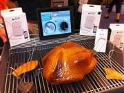 Tu ti-ai cumparat igrill si idesfacatorul de capace? Vezi ce gadgeturi nu trebuie sa-ti lipseasca pentru un gratar reusit!