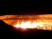 Un crater numit „Usa catre iad”, arde de peste 40 de ani! Vezi VIDEO