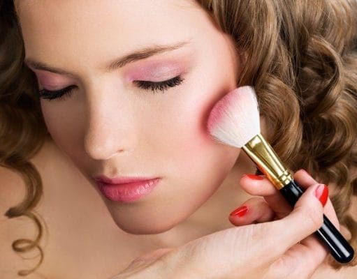 TOP 10: Sfaturi de frumusete pe care numai stilistii le stiu