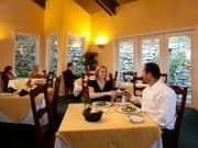 Cum esti inselat de ospatari si ce nu ar trebui sa comanzi pentru a evita secretele din bucataria restaurantelor! Vezi VIDEO