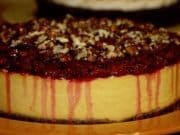 Reteta RAW: Cheesecake cu portocale, nuci pecan si rodie (fara foc)