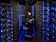 IMAGINI IN PREMIERA cu serverele Google! Intra in lumea INTERNETULUI! GALERIE FOTO + VIDEO