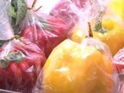 AURA PACK: Super-folia transparenta care poate mentine alimentele proaspete pentru cateva luni! Vezi VIDEO