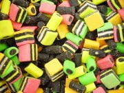 Arata DELICIOS dar te pot UCIDE lent. Cei mai periculosi aditivi alimentari!VIDEO