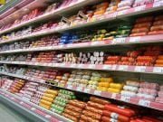Consumatorul roman prefera marcile proprii, fiind cu 20% mai ieftine!