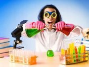 TOP 10 Oameni de stiinta ce au facut experimente pe ei insisi! FOTO