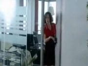 Doar barbatii cred ca e USOR SA FII FEMEIE! Uite ce greutati intampina o FEMEIE CORPORATISTA!
