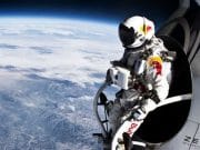 SARITURA lui Felix Baumgartner: Noi IMAGINI din timpul coborarii parasutistului! VIDEO