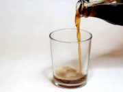 EXPERIMENT INFRICOSATOR: Ce se intampla cu un dinte care sta 24 de ore in Coca Cola?