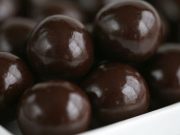 TOP Zece BENEFICII ale consumului de CIOCOLATA NEAGRA!