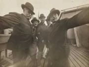 IMAGINI DE COLECTIE! Cele mai vechi SELFIE-uri din ISTORIE!