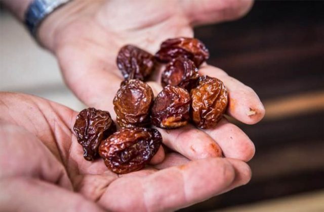 TOP 10 BENEFICII ale consumului de PRUNE USCATE pentru SANATATE!0
