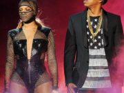 Atelier Versace o imbraca pe Beyoncé