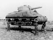 IMAGINI inedite cu ARMATA FANTOMA care l-a pacalit pe HITLER in Al Doilea Razboi Mondial! FOTO + VIDEO