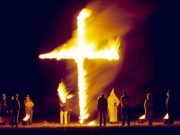 Organizatia rasista Ku Klux Klan cauta noi adepti si se pregateste pentru un RAZBOI IMINENT impotriva celorlalte rase! VIDEO