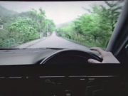 Inca mai scrii mesaje cand esti la volan!? Esti in mare pericol! Acest VIDEO iti poate salva viata!