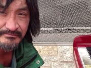 TALENTUL acestui om fara adapost te va EMOTIONA la maxim! Dupa o VIATA ZDRUNCINATA si-a regasit linistea in PIAN! VIDEO