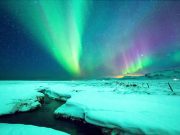 Nu ai cum sa jungi la Aurora Boreala? Vezi imagini fascinante aici!