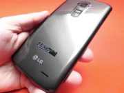 Iata cum isi repara singur zgarieturile Lg G FLex 2! VIDEO