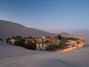 Satul magic aparut in mijlocul desertului! Turistii vin aici pentru puterile vindecatoare ale lacului! GALERIE FOTO