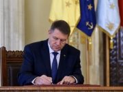 Klaus Iohannis a avizat urmarirea penala a lui Petre Roman, Gelu Voican Voiculescu si Victor Stanculescu
