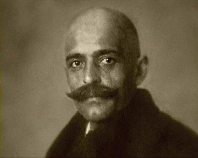 Georges-Ivanovitch-Gurdjieff_opt_opt