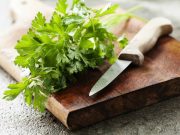 Proprietatile de vindecare ale patrunjelului! E mult mai mult decat o planta aromatica…