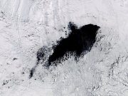 O gaura gigantica din Antarctica se extinde, iar oamenii de stiinta nu au inca o explicatie!